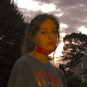 Meet your Posher, Avery